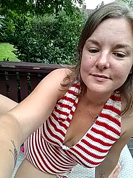 Snapshot of SwedishJennifer chatting on June 28, 2026, 11:16 am SwedishJennifer online show from June 28, 2026, 11:16 am