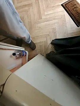 realeasy1 online show from September 27, 2025, 12:55 pm