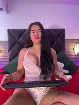 Zafira Alabi online show from June 7, 2026, 3:39 pm