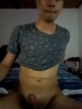 holaimboy16 online show from April 12, 2026, 8:01 pm