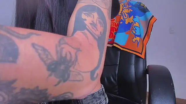 Lisegg  online show from February 19, 2026, 10:18 pm