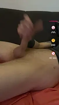 Snapshot of LionBoy1976 chatting on January 31, 2025, 6:24 am LionBoy1976 online show from January 31, 2025, 6:24 am