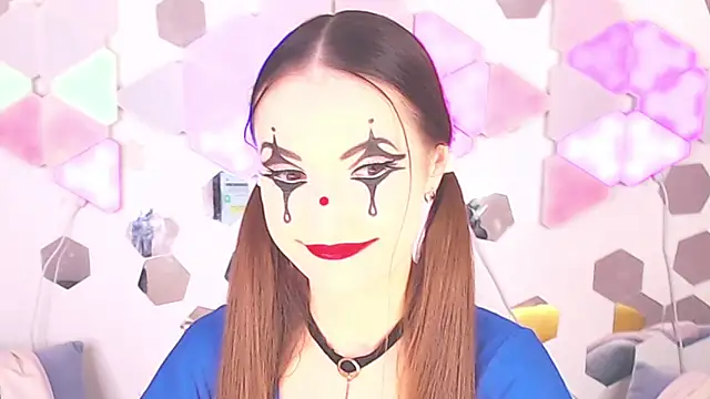 LexiKiss online show from November 1, 2025, 4:01 pm