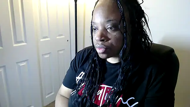 Sexymona1218 online show from January 5, 2026, 10:57 pm