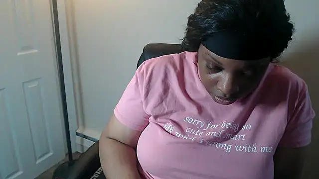 Snapshot of Sexymona1218 chatting on July 6, 2026, 1:29 pm Sexymona1218 online show from July 6, 2026, 1:29 pm