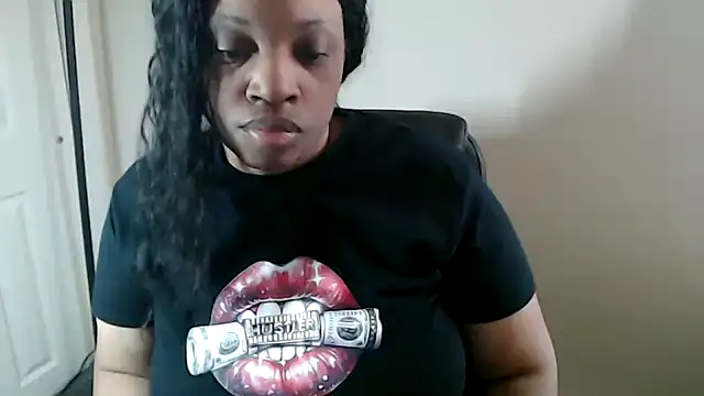 Sexymona1218 online show from April 12, 2026, 11:46 am