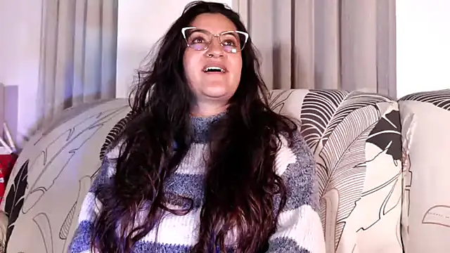 DeesseLuxure online show from March 11, 2026, 4:39 am