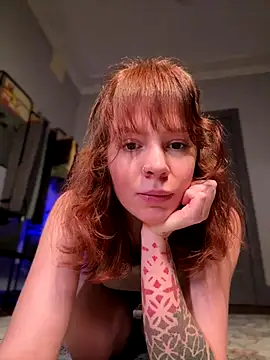 Snapshot of Oopsfoxy chatting on December 21, 2025, 4:08 pm Oopsfoxy online show from December 21, 2025, 4:08 pm