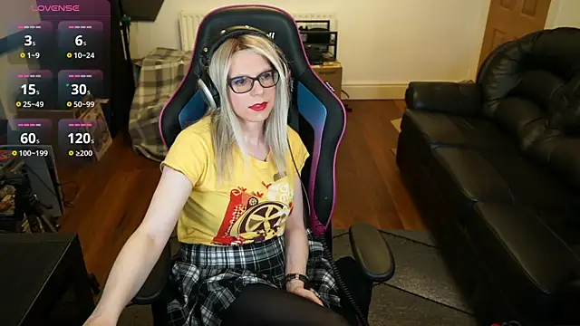 Snapshot of KelseyCobalt chatting on May 20, 2026, 7:44 pm KelseyCobalt online show from May 20, 2026, 7:44 pm