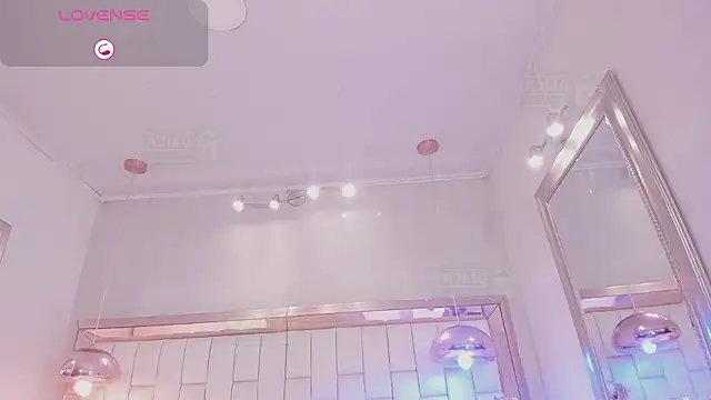 LADY HELLEN online show from March 5, 2026, 7:21 pm