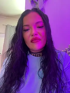  MelinaCurves  online show from November 30, 2025, 8:09 pm