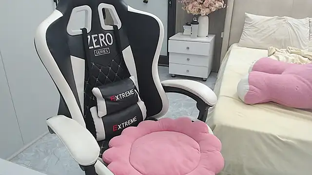 Hanako love online show from November 30, 2025, 3:02 pm