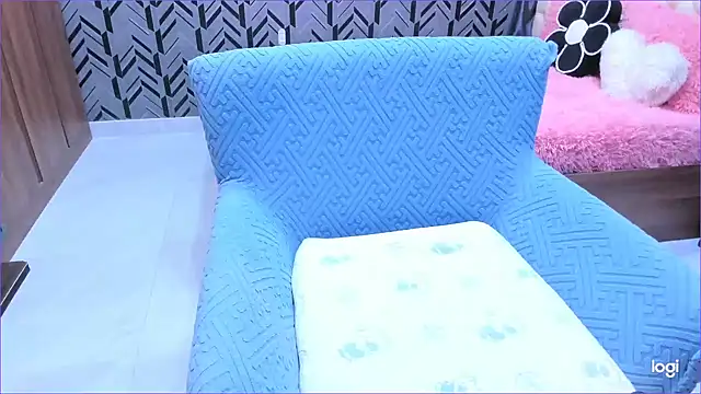 Snapshot of Toyota_Motor_Corporation chatting on November 20, 2025, 11:14 pm Toyota Motor Corporation online show from November 20, 2025, 11:14 pm