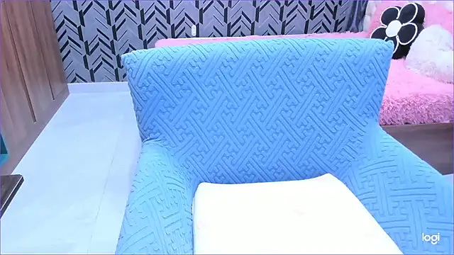 Snapshot of Toyota_Motor_Corporation chatting on November 4, 2025, 11:19 pm Toyota Motor Corporation online show from November 4, 2025, 11:19 pm