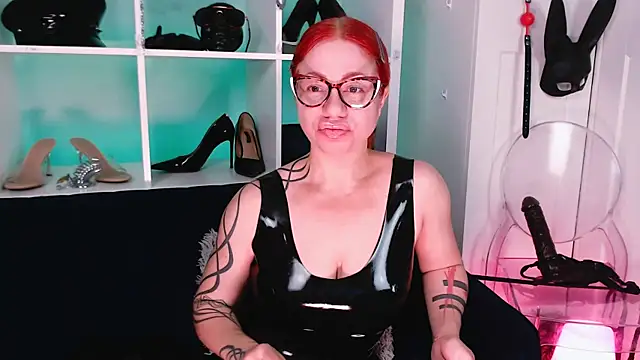 Ella  Kross online show from March 15, 2025, 9:30 am