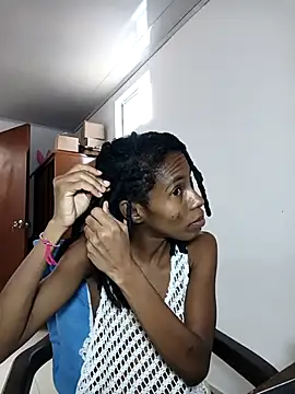 Snapshot of africa_deluxe chatting on April 10, 2026, 4:47 pm africa deluxe online show from April 10, 2026, 4:47 pm