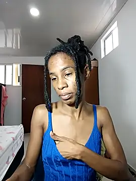 Snapshot of africa_deluxe chatting on April 1, 2026, 12:39 pm africa deluxe online show from April 1, 2026, 12:39 pm