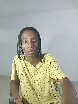 Snapshot of africa_deluxe chatting on April 5, 2026, 2:46 pm africa deluxe online show from April 5, 2026, 2:46 pm