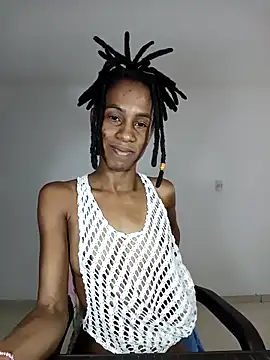 Snapshot of africa_deluxe chatting on April 15, 2026, 2:43 pm africa deluxe online show from April 15, 2026, 2:43 pm