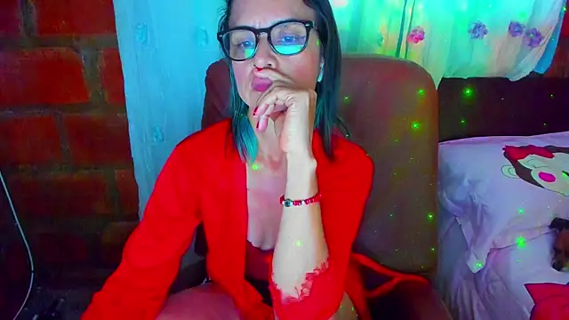 Snapshot of BrianaGarner chatting on June 15, 2026, 12:12 am BrianaGarner online show from June 15, 2026, 12:12 am
