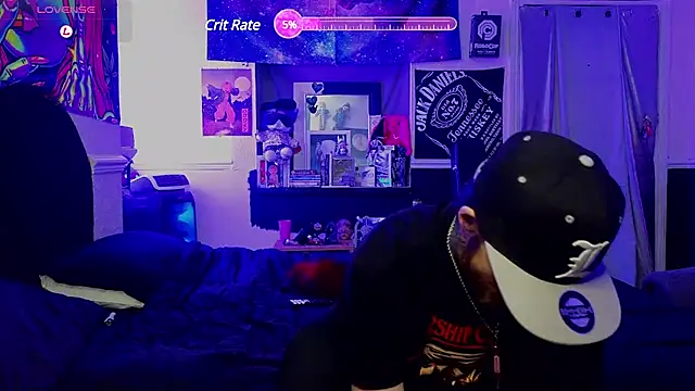 Snapshot of AltustThomas chatting on February 4, 2025, 12:40 am AltustThomas online show from February 4, 2025, 12:40 am