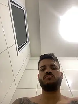 RenanDlc online show from April 14, 2026, 2:38 am