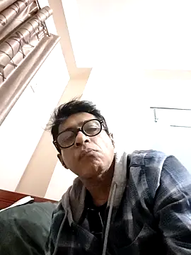 Snapshot of iamkahn_44 chatting on December 16, 2025, 10:36 pm iamkahn 44 online show from December 16, 2025, 10:36 pm