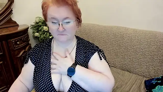 Snapshot of leiamillersonn chatting on November 17, 2025, 6:56 pm leiamillersonn online show from November 17, 2025, 6:56 pm