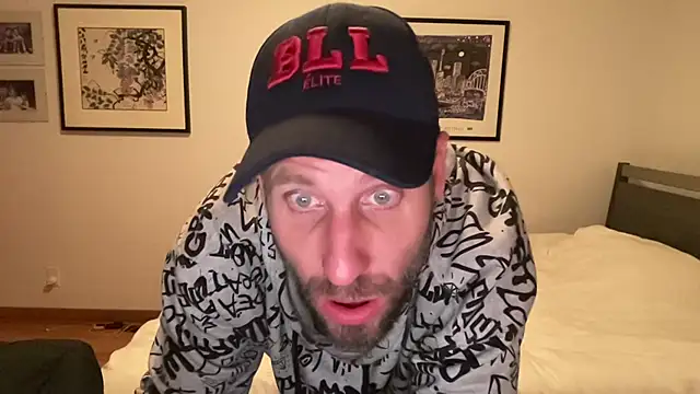 Snapshot of FckbbOy chatting on November 5, 2025, 10:57 pm FckbbOy online show from November 5, 2025, 10:57 pm