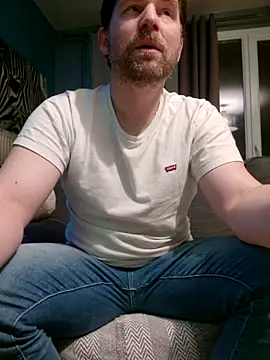 tom sauwer online show from December 1, 2025, 11:38 pm