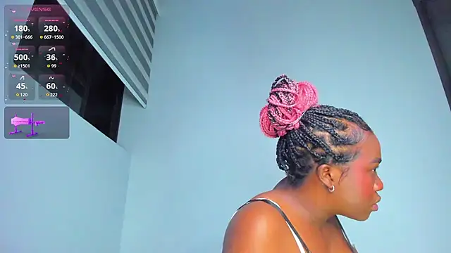 Snapshot of Sofi_Smiley chatting on April 6, 2026, 4:30 am Sofi Smiley online show from April 6, 2026, 4:30 am