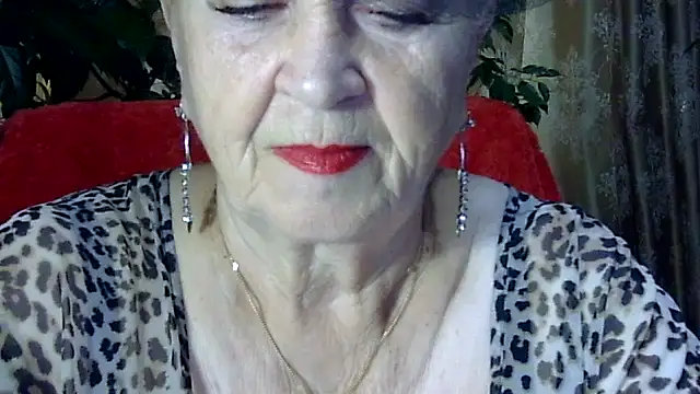 Snapshot of Emma52610 chatting on November 6, 2025, 12:09 pm Emma52610 online show from November 6, 2025, 12:09 pm