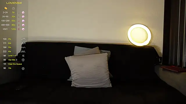 Snapshot of SteeveMuscle chatting on March 23, 2025, 5:43 am SteeveMuscle online show from March 23, 2025, 5:43 am