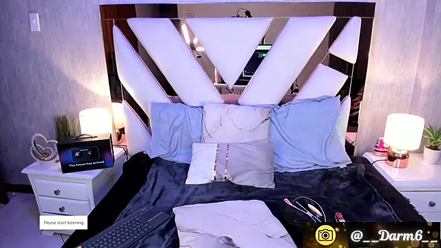 Snapshot of Lia_Simons chatting on November 2, 2025, 3:11 am Lia Simons online show from November 2, 2025, 3:11 am