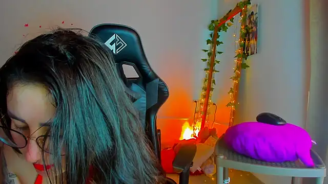 Snapshot of Susan_Foxx chatting on November 9, 2025, 6:56 pm Susan Foxx online show from November 9, 2025, 6:56 pm