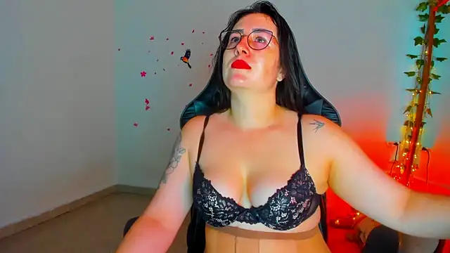 Snapshot of Susan_Foxx chatting on November 26, 2025, 5:46 pm Susan Foxx online show from November 26, 2025, 5:46 pm