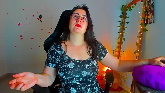 Snapshot of Susan_Foxx chatting on November 8, 2025, 7:39 pm Susan Foxx online show from November 8, 2025, 7:39 pm