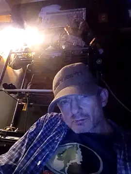 Snapshot of ROBERT0516 chatting on March 17, 2025, 9:22 am ROBERT0516 online show from March 17, 2025, 9:22 am