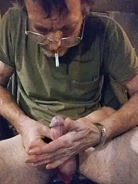 Snapshot of ROBERT0516 chatting on April 13, 2026, 5:55 am ROBERT0516 online show from April 13, 2026, 5:55 am