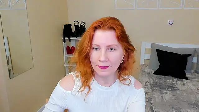 FoxySophia online show from February 18, 2026, 12:19 am