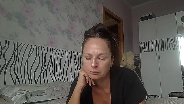 LindaStarS online show from October 2, 2025, 11:35 am