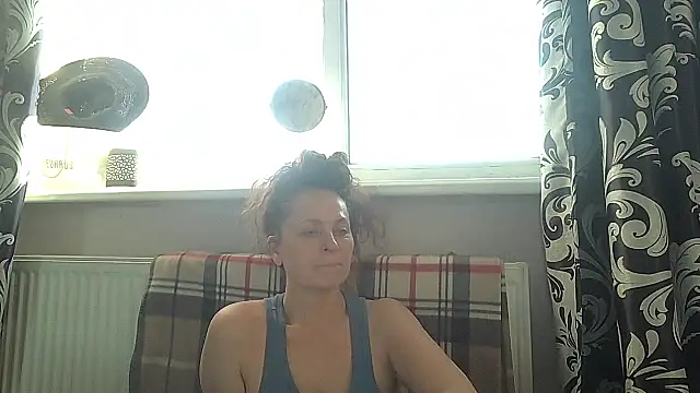 LindaStarS online show from June 10, 2026, 4:30 pm