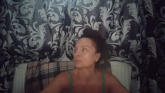 LindaStarS online show from September 23, 2025, 4:30 am