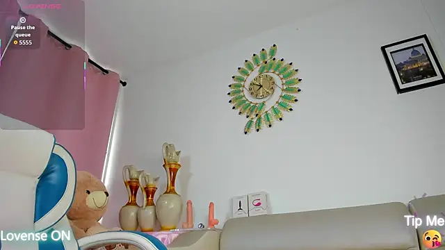 Snapshot of latinwondercockts chatting on September 27, 2025, 12:44 pm latinwondercockts online show from September 27, 2025, 12:44 pm