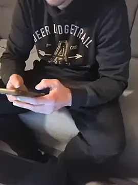 ShyGuyWannaTry online show from November 11, 2025, 11:09 pm