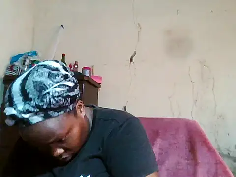 Snapshot of sexybigboobz chatting on December 19, 2025, 7:44 am sexybigboobz online show from December 19, 2025, 7:44 am