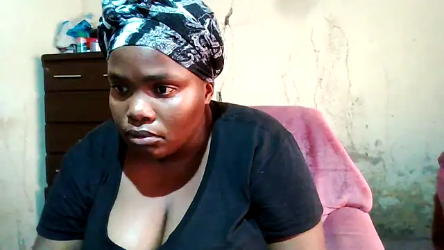 sexybigboobz online show from November 17, 2025, 1:15 pm