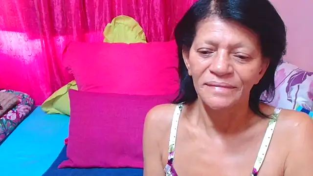 Snapshot of SLUTTYROXY chatting on February 2, 2026, 8:35 am SLUTTYROXY online show from February 2, 2026, 8:35 am