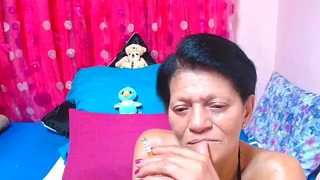 Snapshot of SLUTTYROXY chatting on February 12, 2026, 7:46 pm SLUTTYROXY online show from February 12, 2026, 7:46 pm