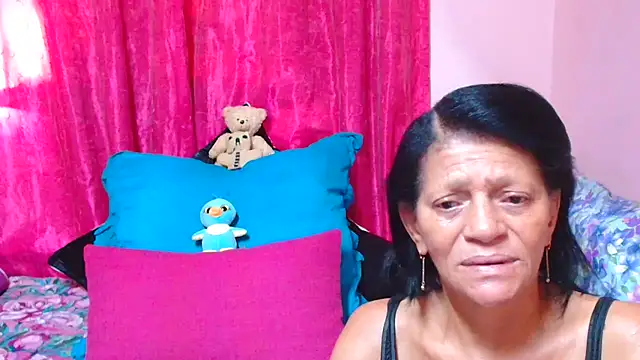 Snapshot of SLUTTYROXY chatting on January 8, 2026, 7:03 am SLUTTYROXY online show from January 8, 2026, 7:03 am